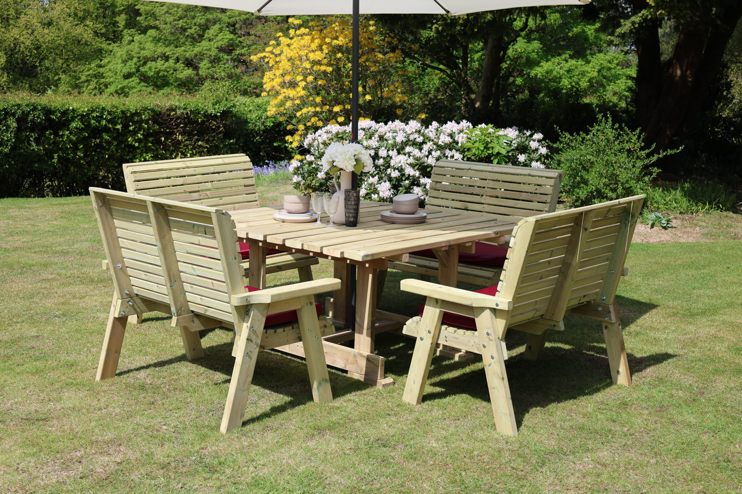 Ergo Table Set - Sits 8