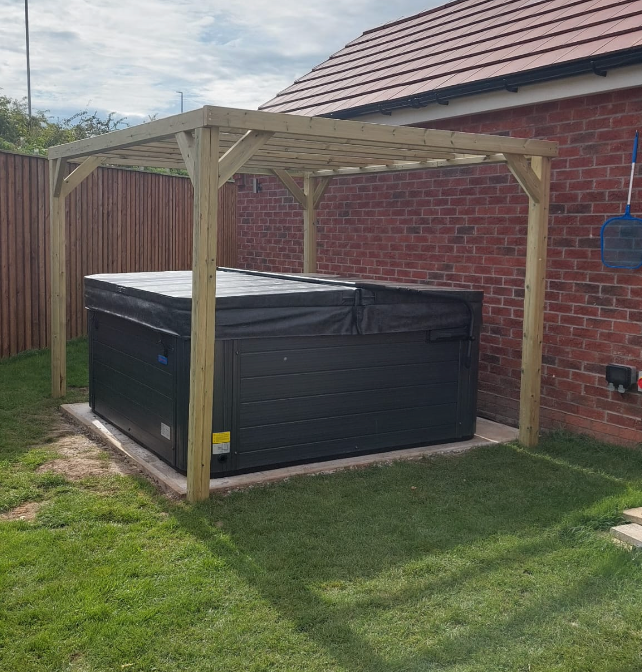 TRADITIONAL PERGOLA - 3 sizes available