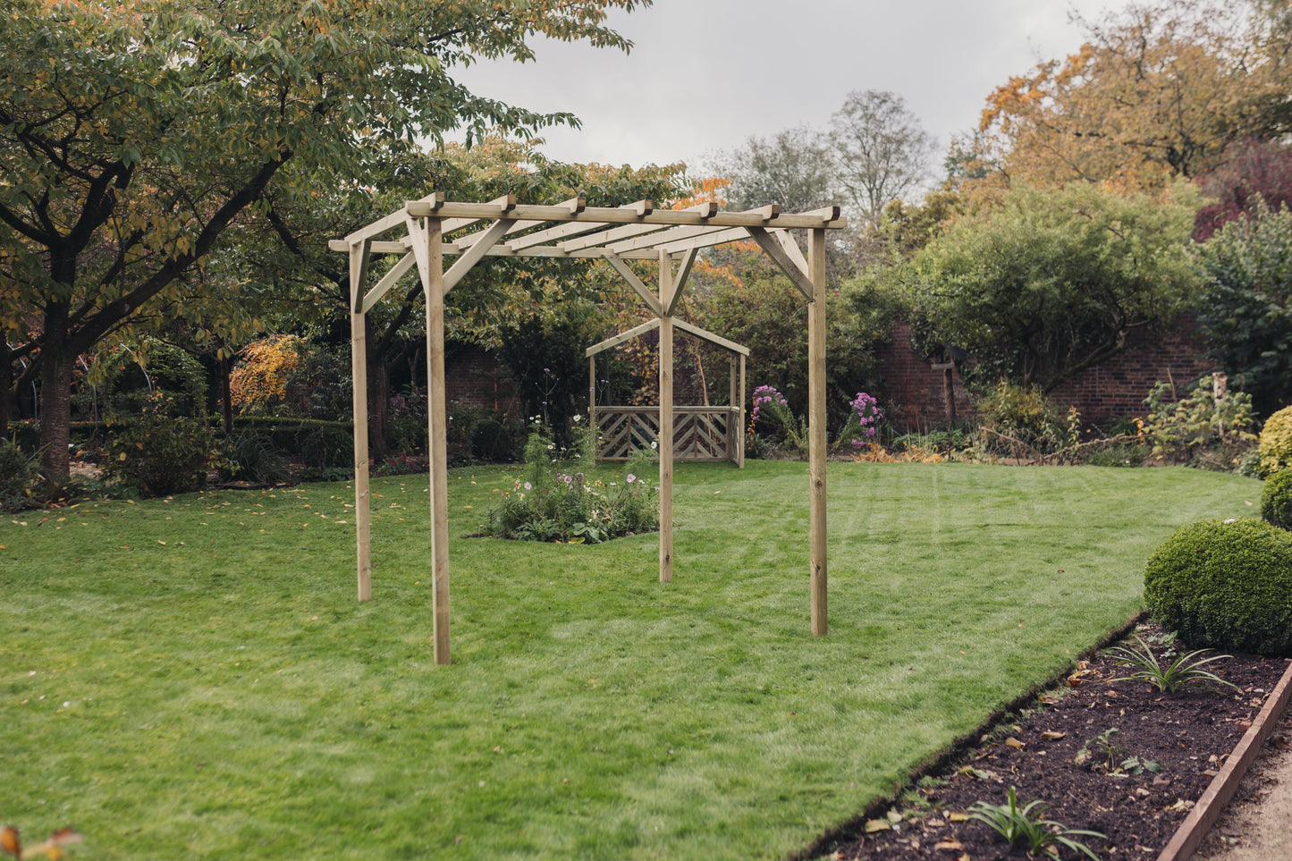 CONTEMPORARY PERGOLA - 2.4M X 2.4M