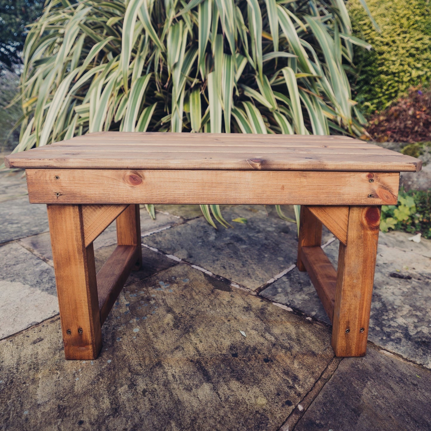 VALLEY COFFEE TABLE