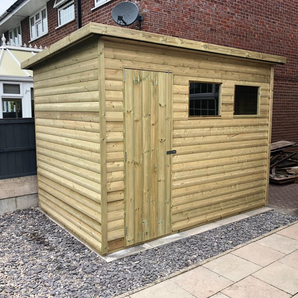 PENT SHED - DOOR TO THE LEFT