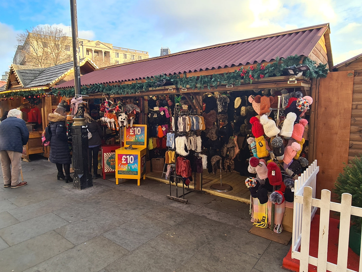 EDINBURGH MARKET CHALET - 6M X 2M