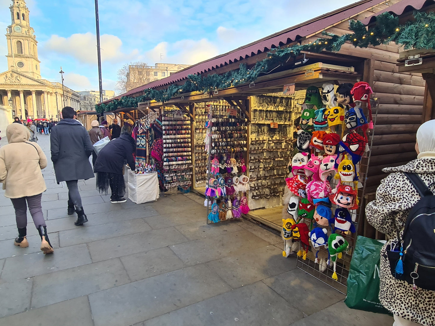 EDINBURGH MARKET CHALET - 6M X 2M