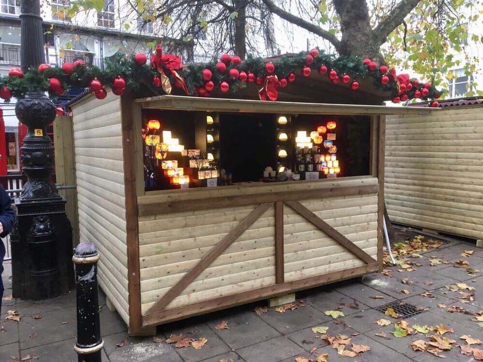 MARKET CHALET - 3M X 2.4M