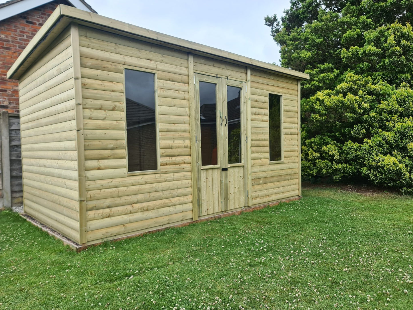 BAKEWELL SUMMERHOUSE