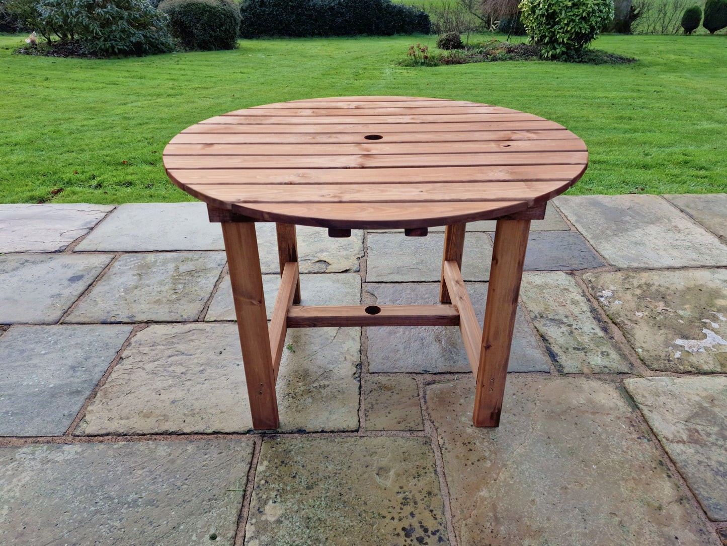 Valley Round Table 113cm