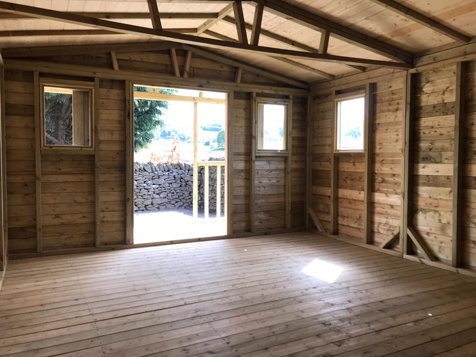 LOG CABIN - 20 X 12