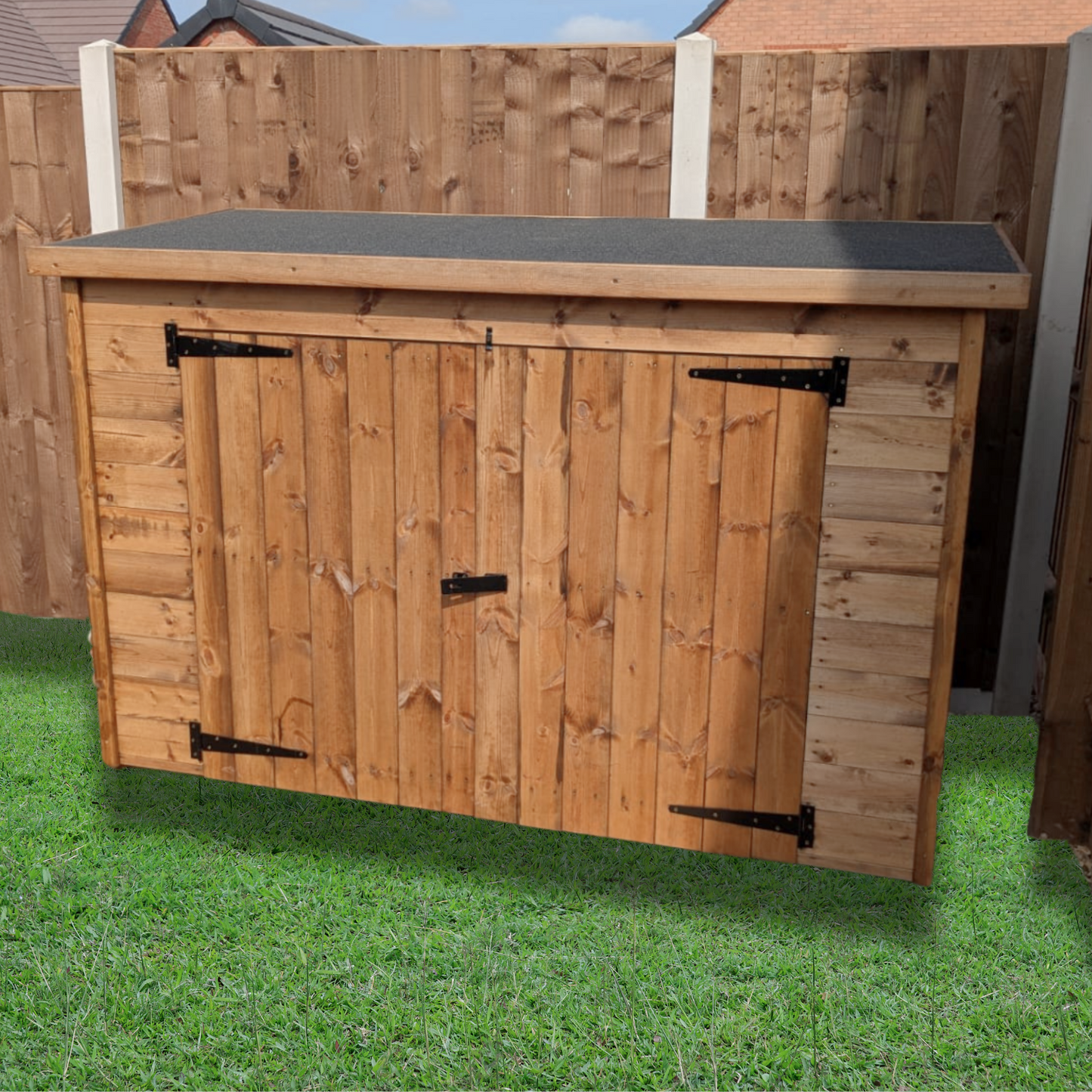 WOODEN PENT BIKE STORE