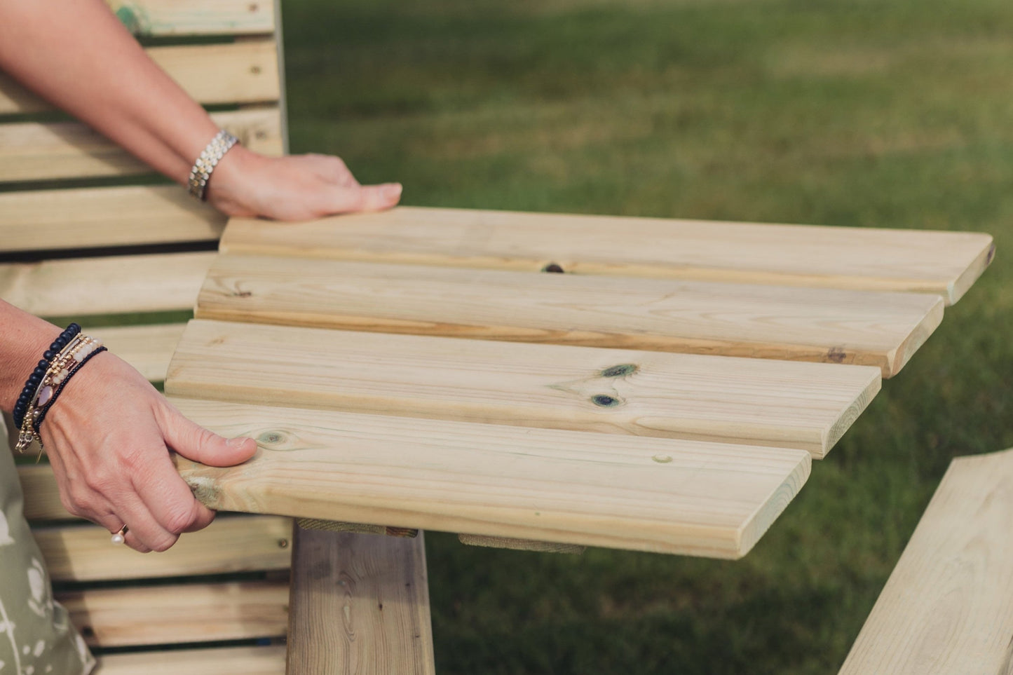 ANGLED TRAY
