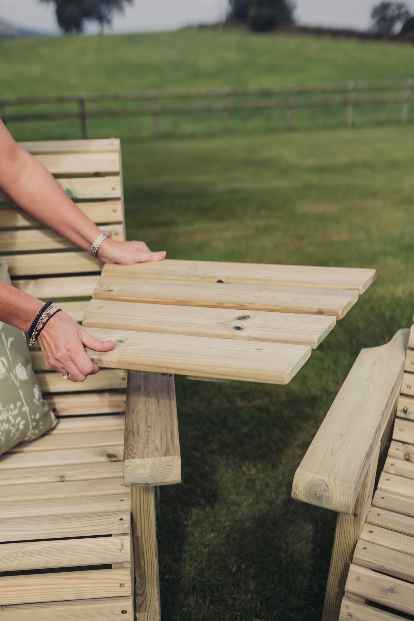 ANGLED TRAY