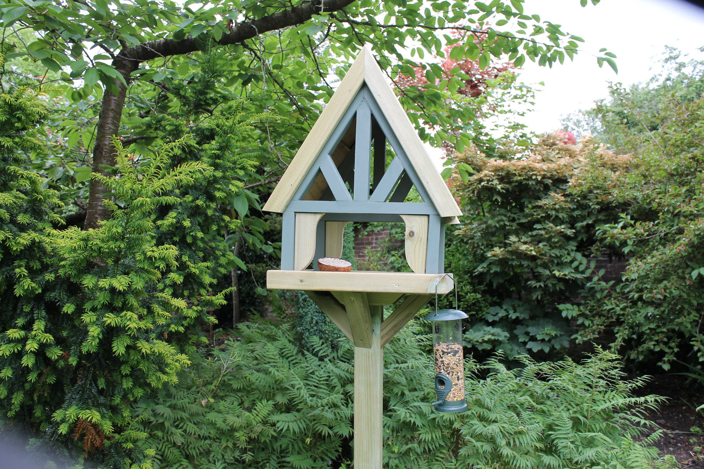 COTTAGE BIRD TABLE