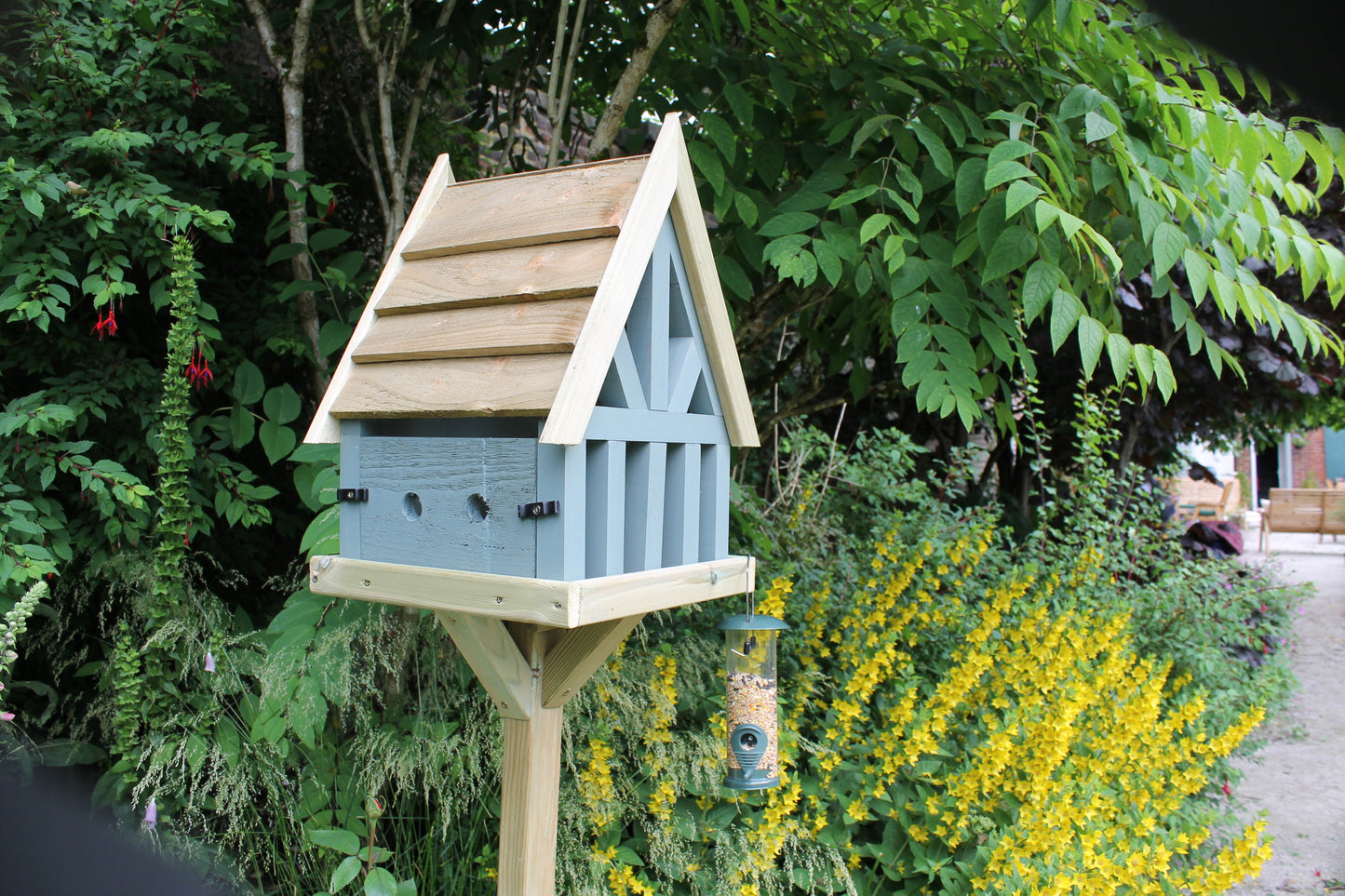 BIRD TABLE - PIGEON PROOF