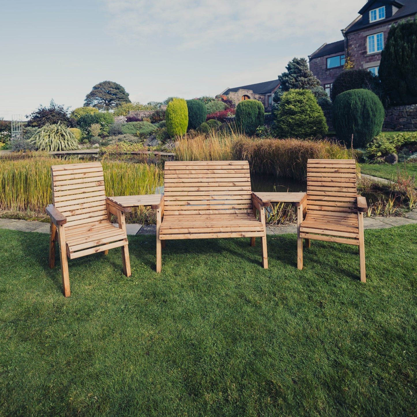 VALLEY 4 SEATER SET - 1 x 2 SEATER BENCH 2 x CHAIRS WITH ANGLED TRAY TABLES