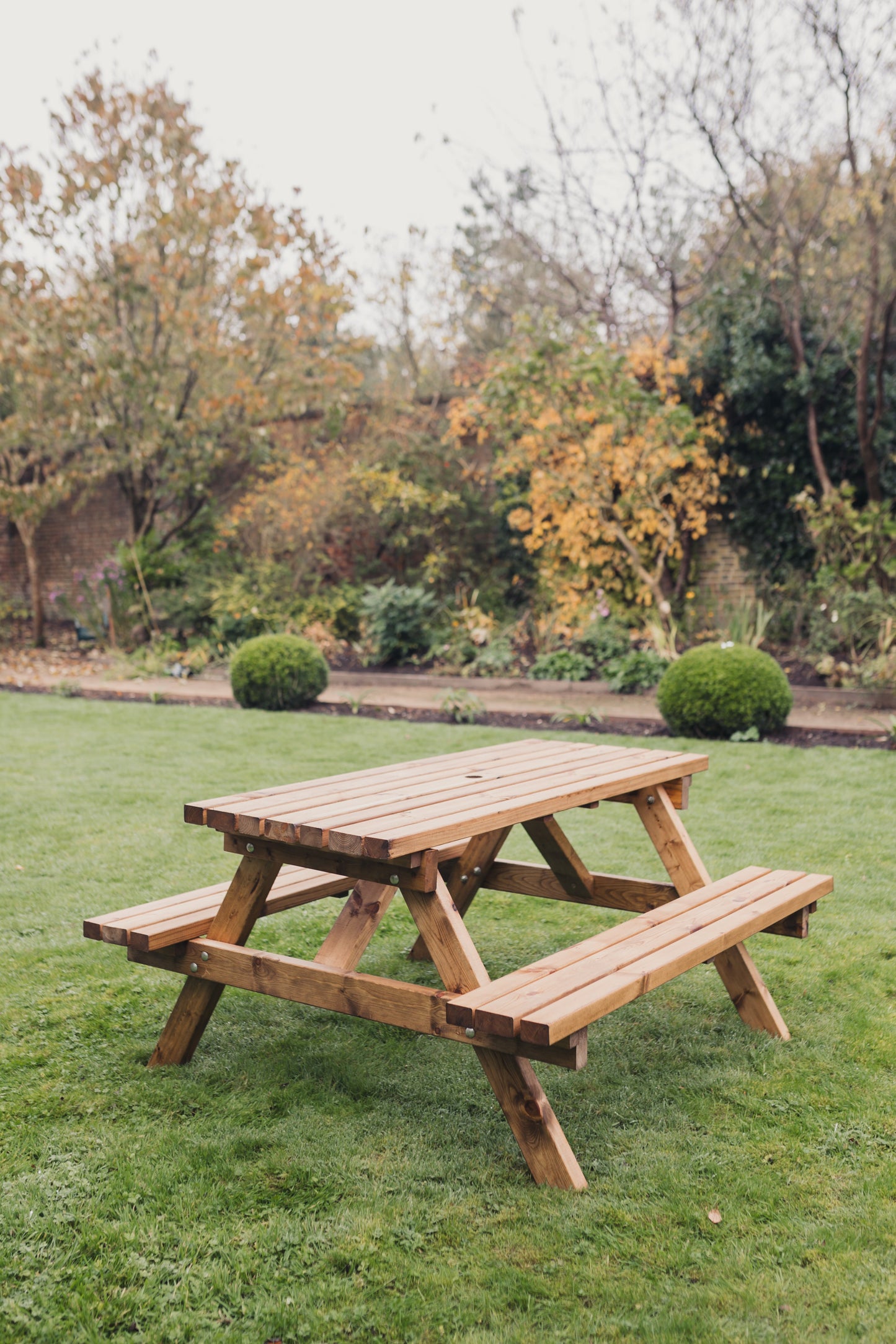 VALLEY PICNIC TABLE 150cm