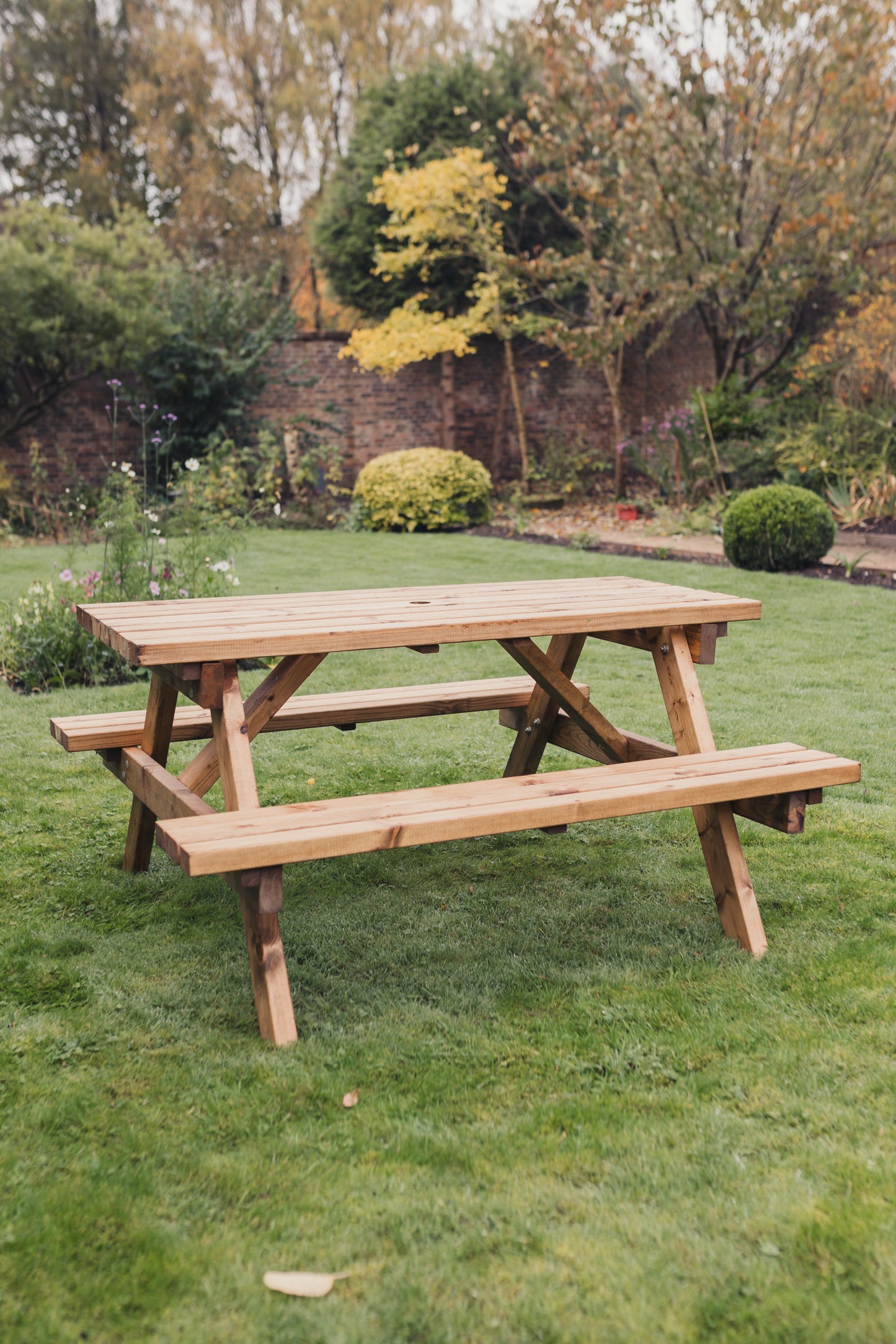 VALLEY PICNIC TABLE 150cm