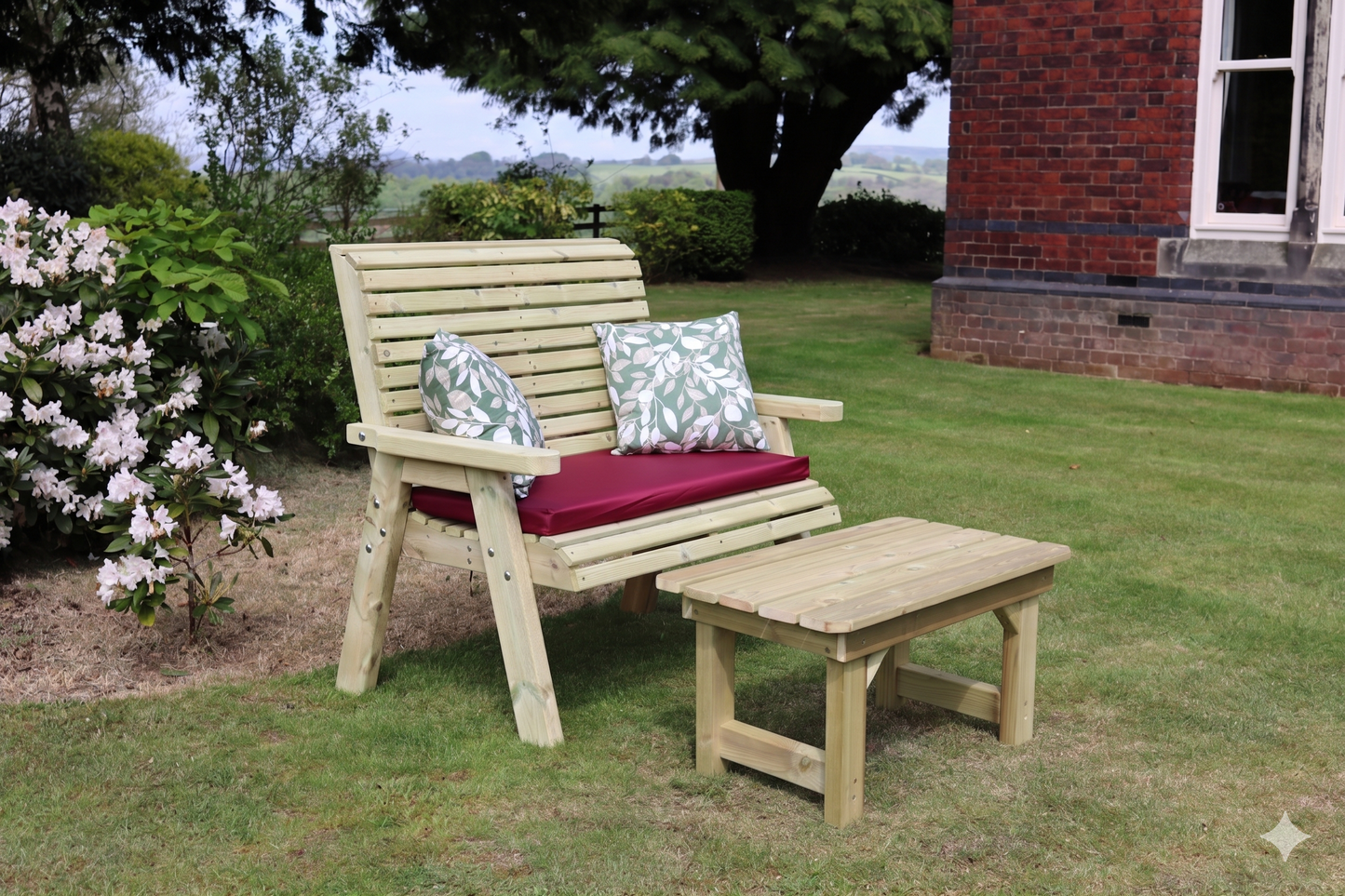Ergonomical 2 Seater Bench with Coffee Table