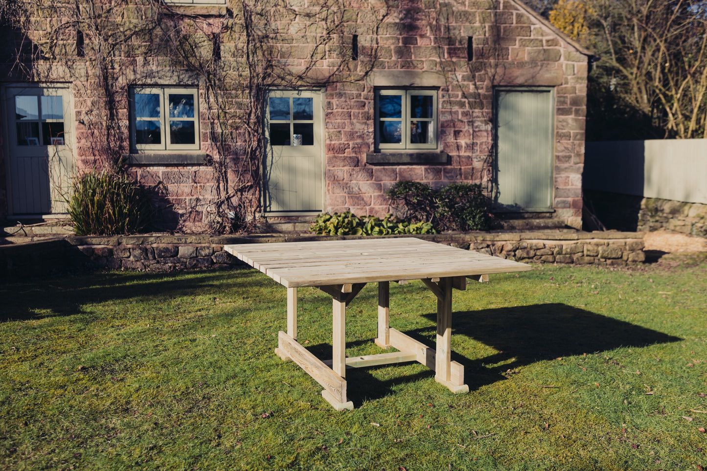 Ergo 149x149 Square Table