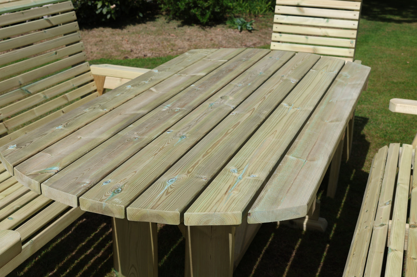 Ergo Table Set - Sits 8