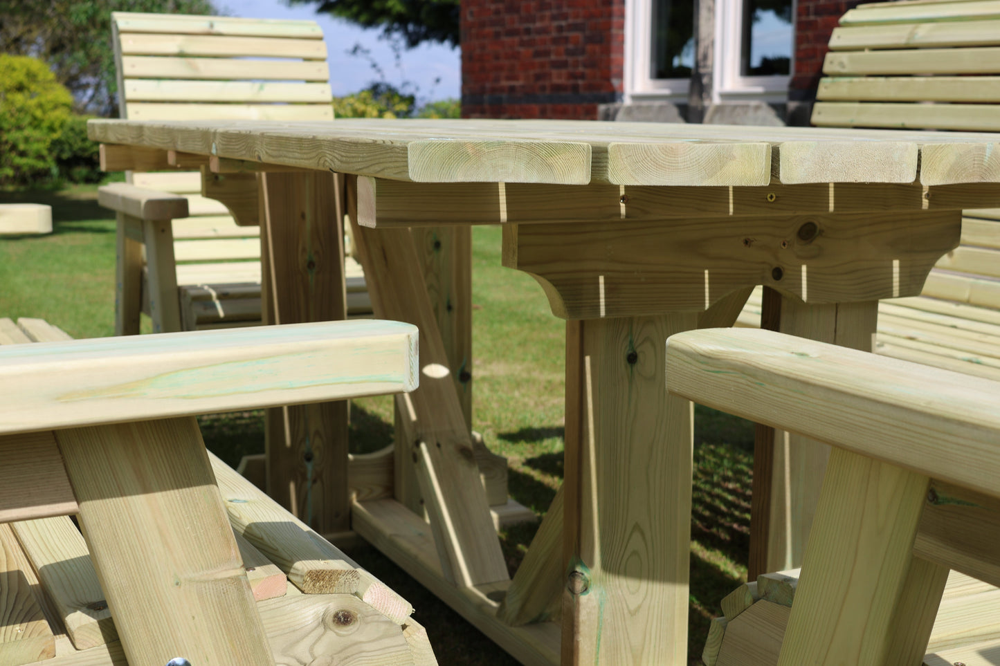 Ergo Table Set - Sits 8