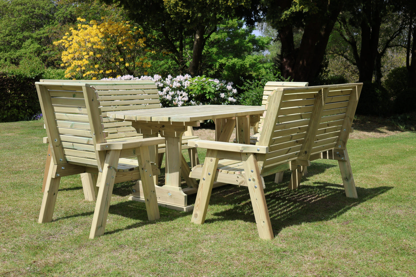 Ergo Table Set - Sits 8