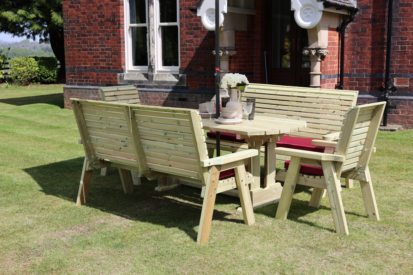 Ergo Table Set - Sits 8