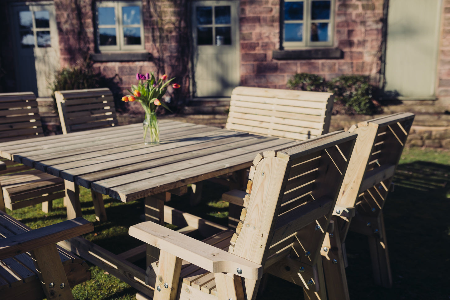 Ergo Table Set - Sits 8