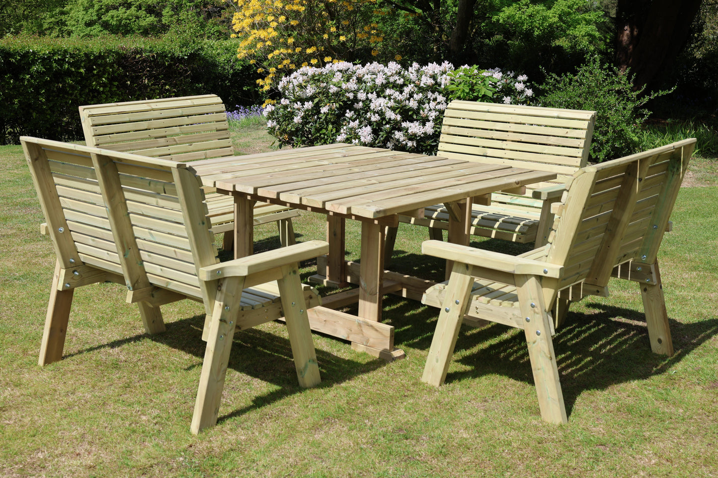 Ergo Table Set - Sits 8