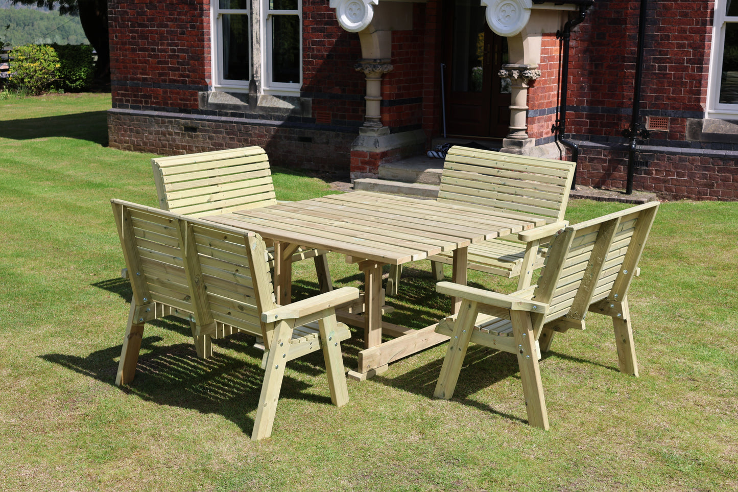 Ergo Table Set - Sits 8