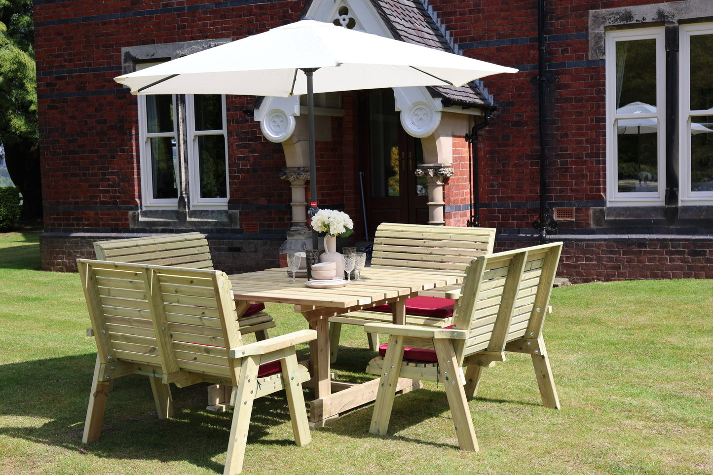 Ergo Table Set - Sits 8