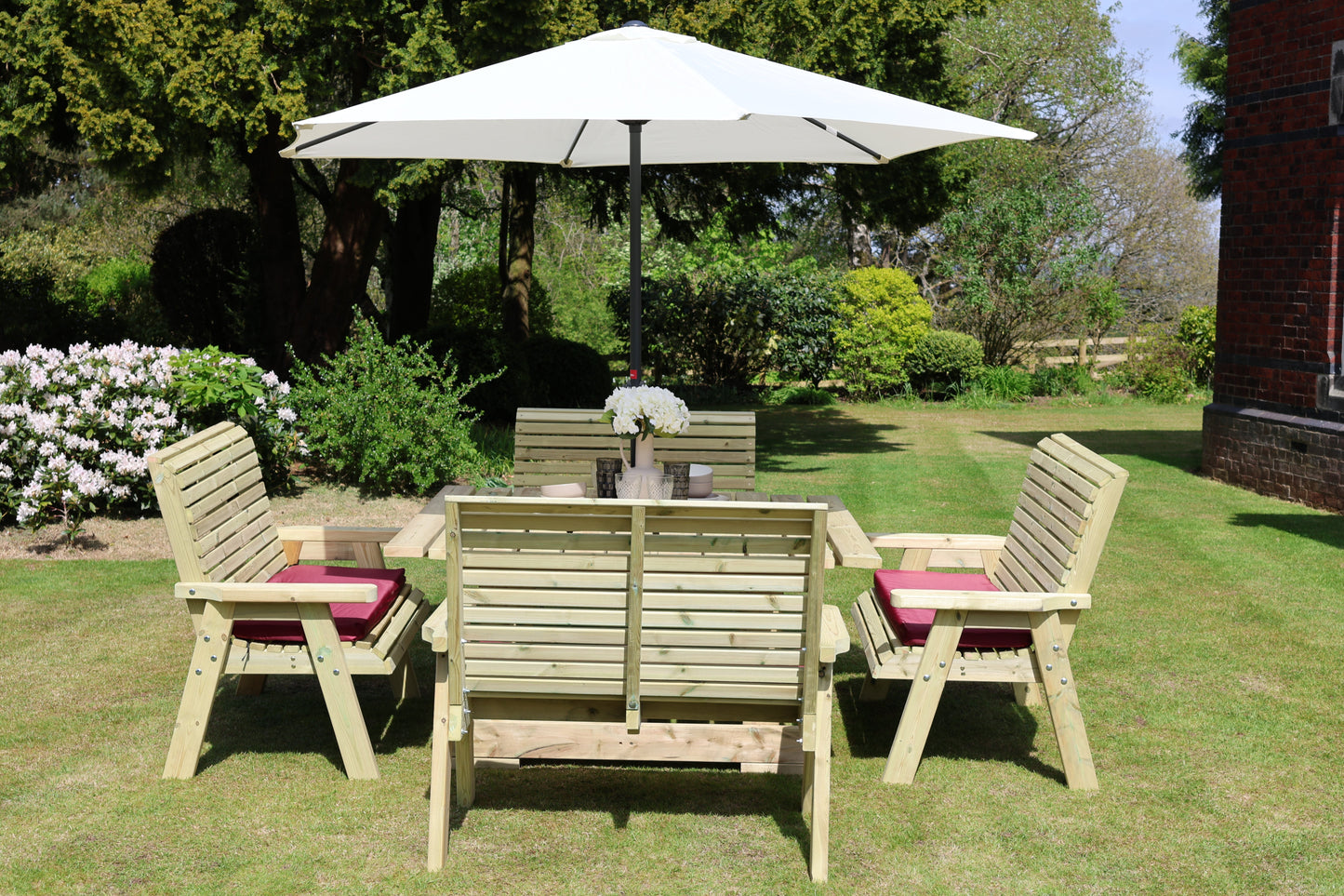 Ergo Table Set - Sits 8