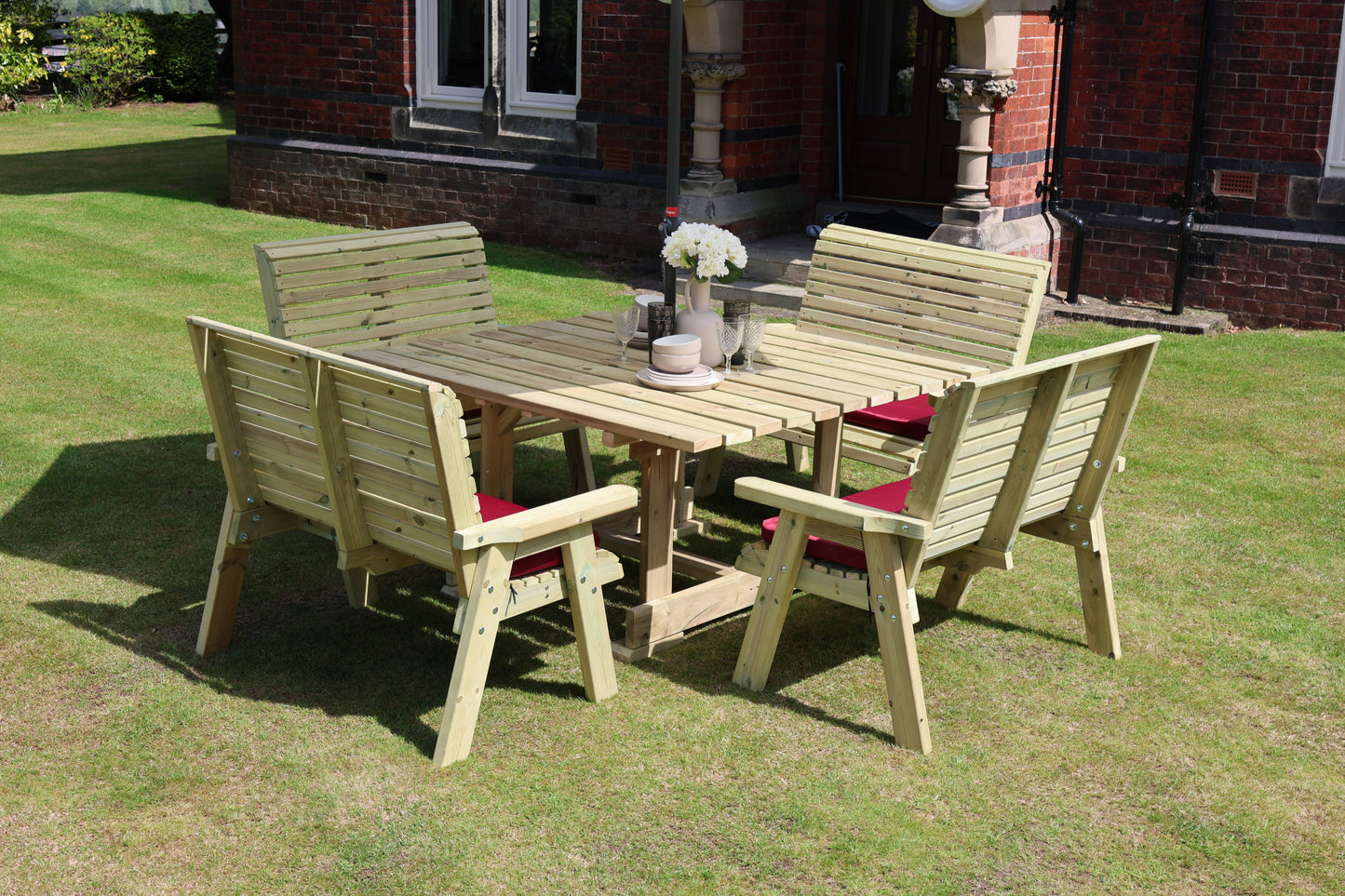 Ergo Table Set - Sits 8