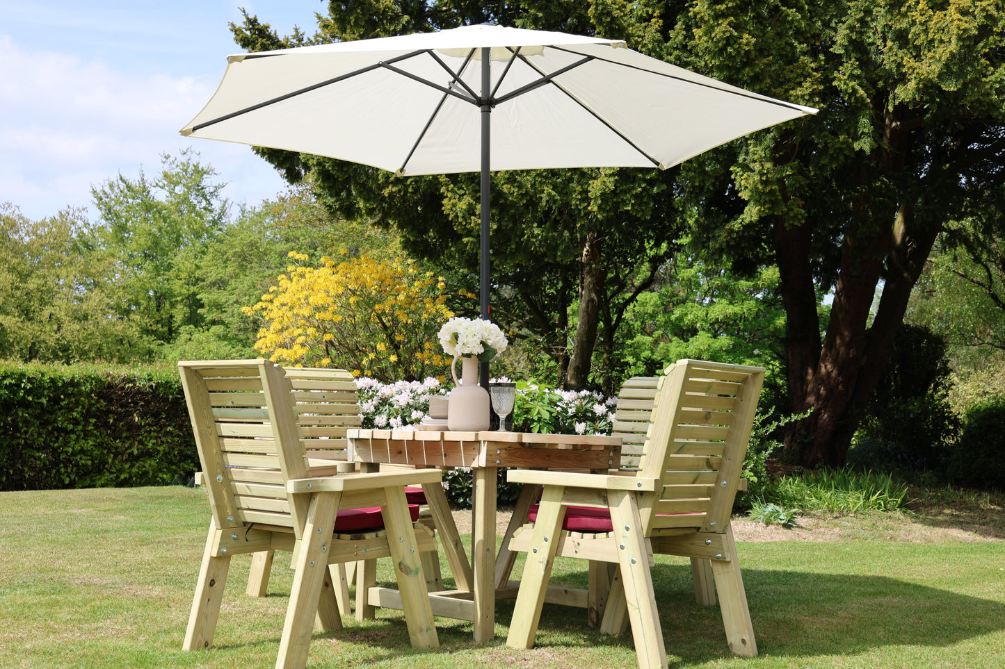 Ergo Round Table Set - 4 Seater