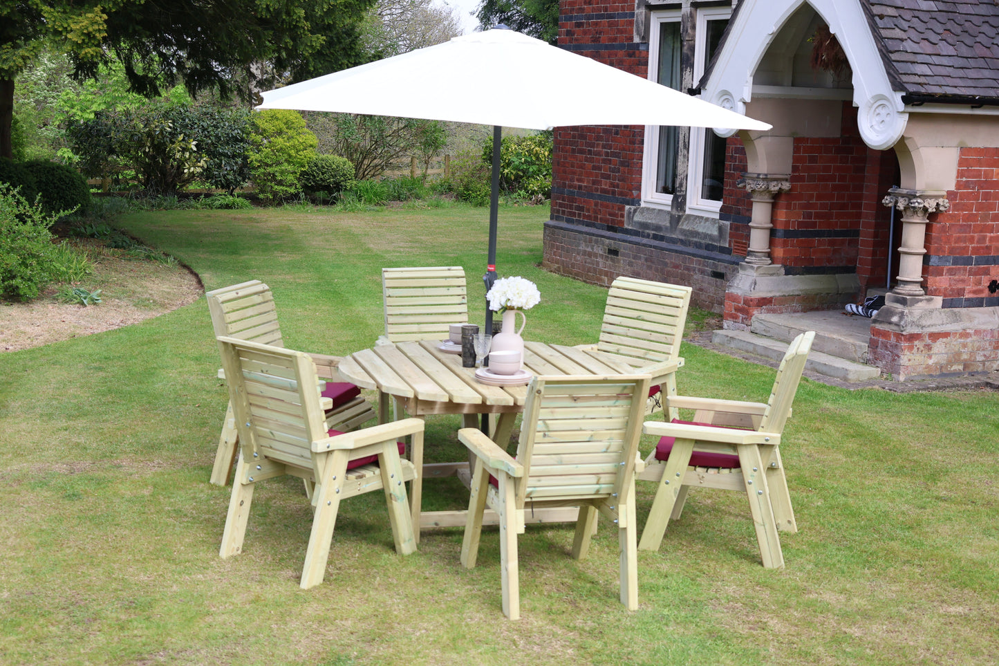 Ergo Round Table Set - 6 Seater