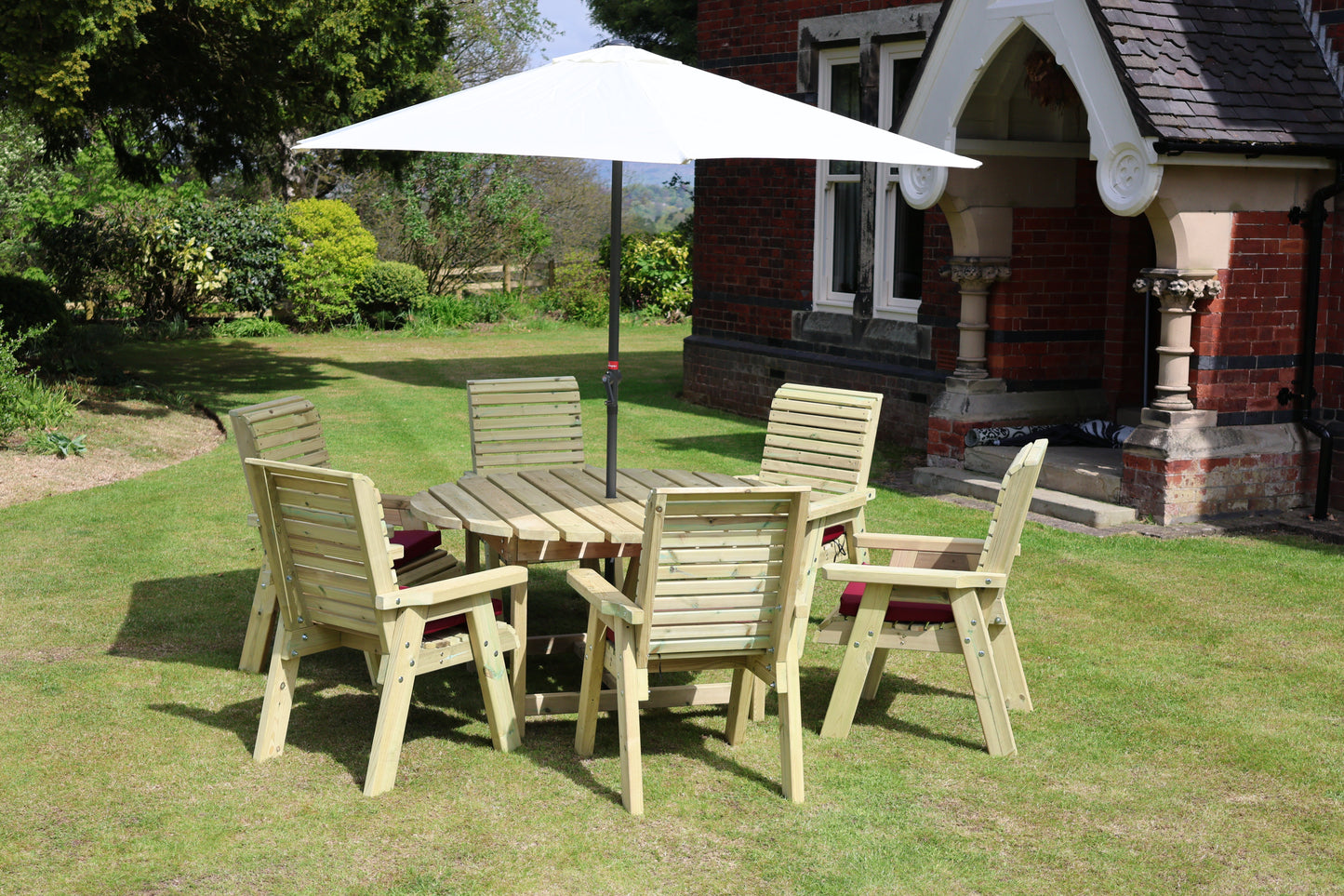 Ergo Round Table Set - 6 Seater