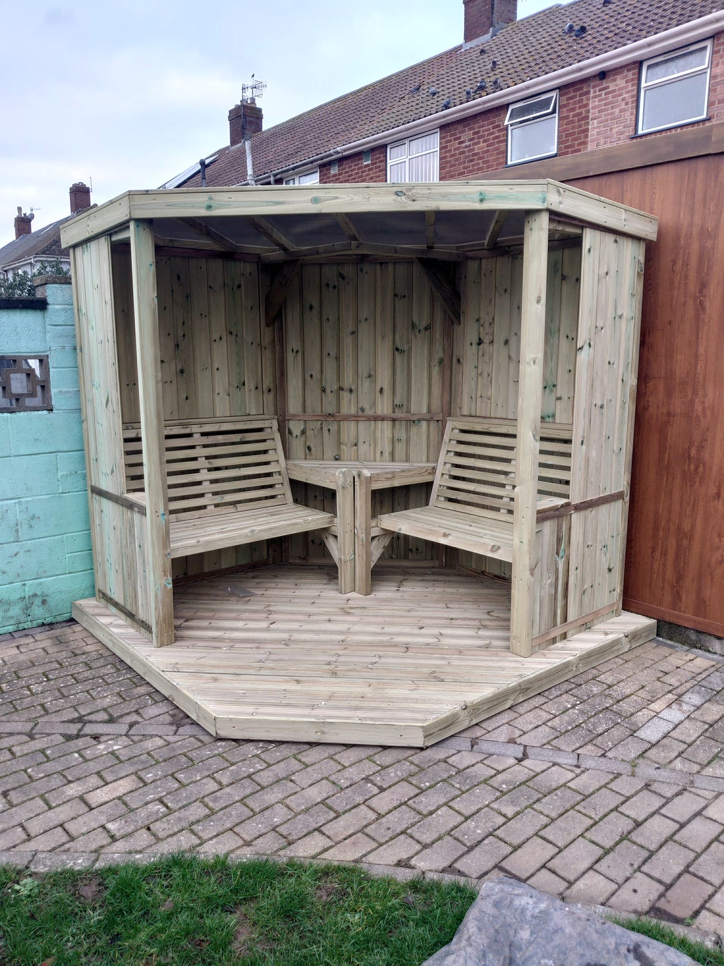 Four Seasons Garden Room With Decking