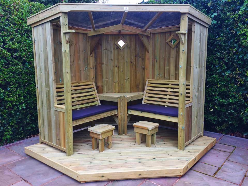 Four Seasons Garden Room With Decking