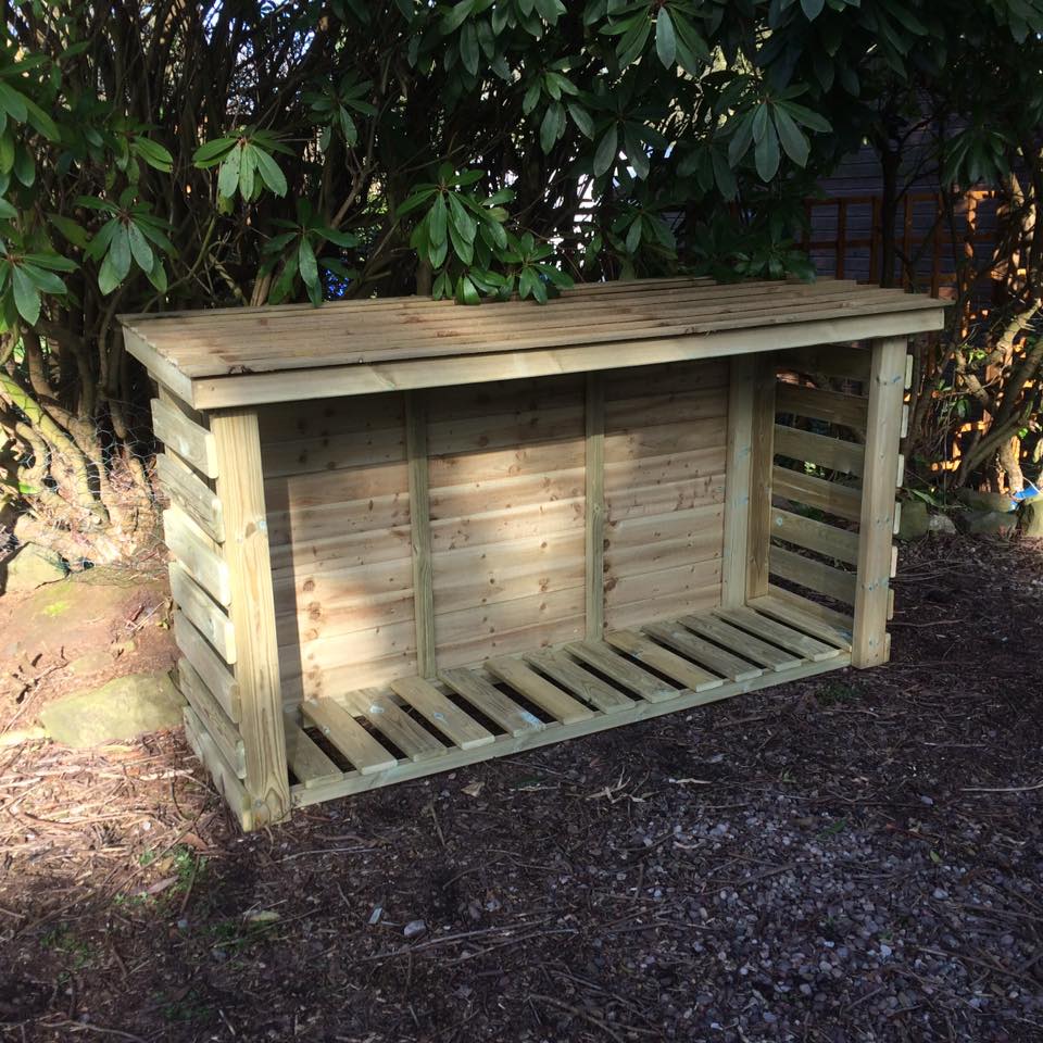 SLATTED LOG STORE 4 x 5