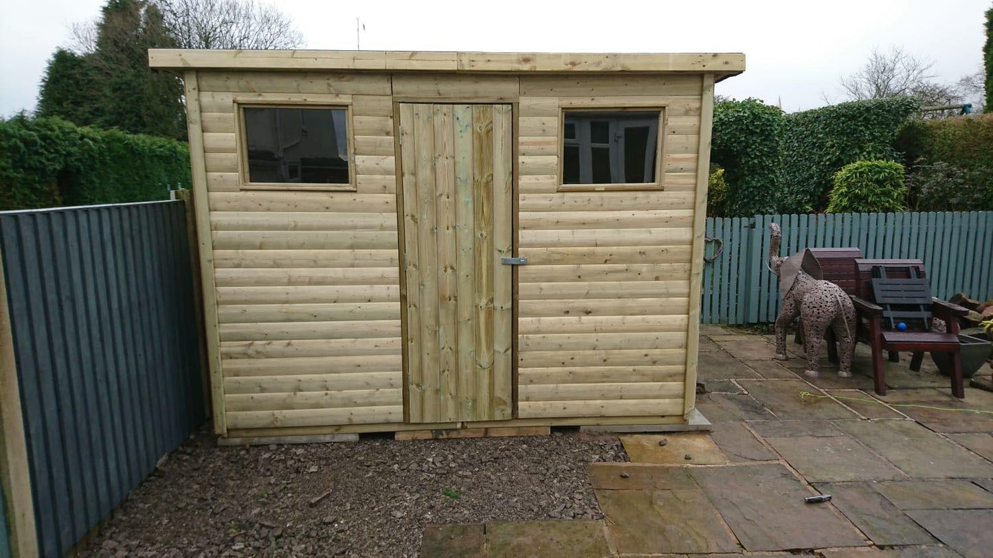 PENT SHED - DOOR IN THE MIDDLE