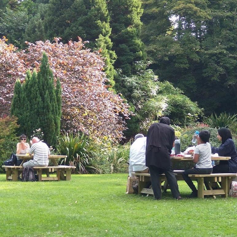 WESTWOOD SQUARE PICNIC TABLE