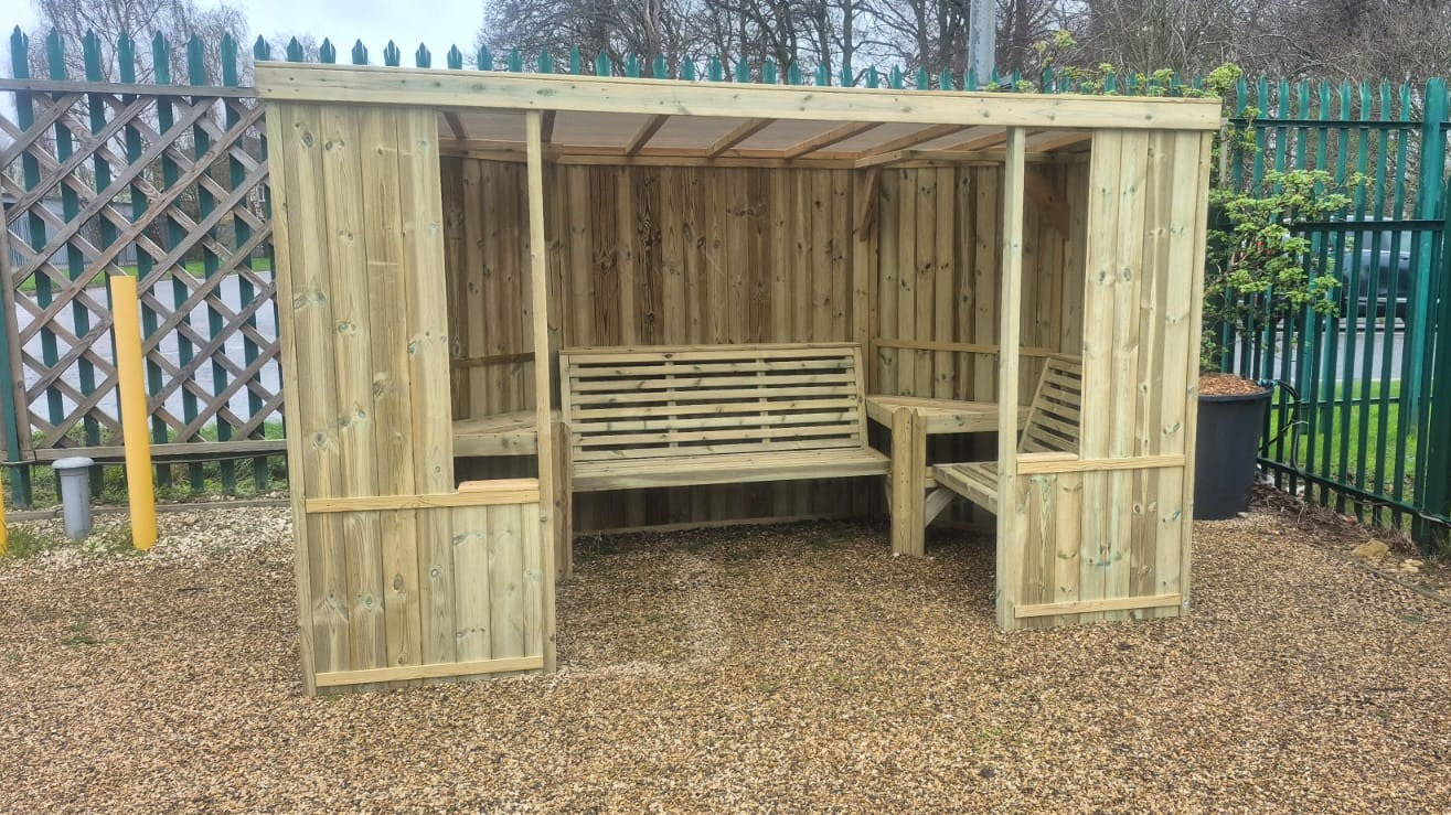 The Riviera Seated Pergola Enclosed 7 Seater