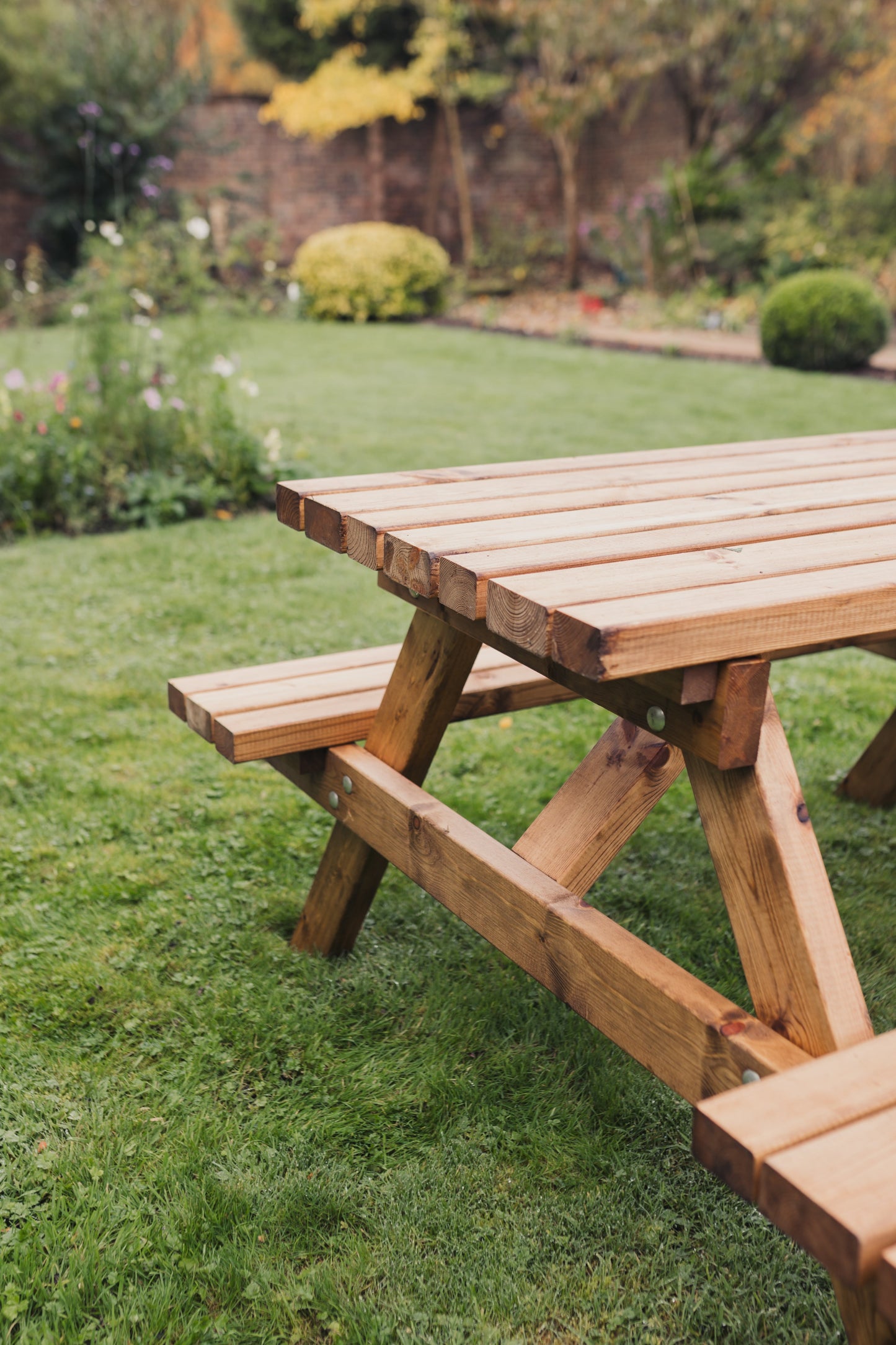 VALLEY PICNIC TABLE 180cm