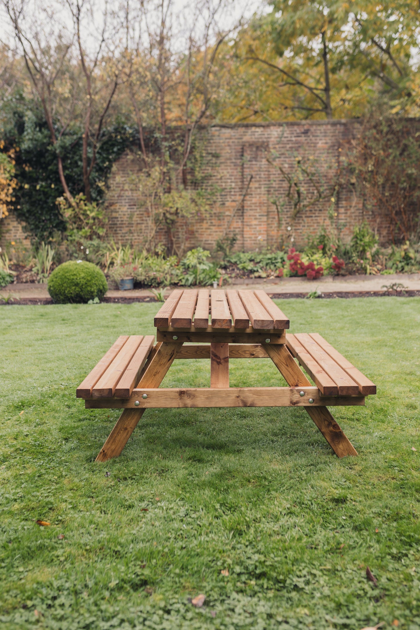 VALLEY PICNIC TABLE 180cm