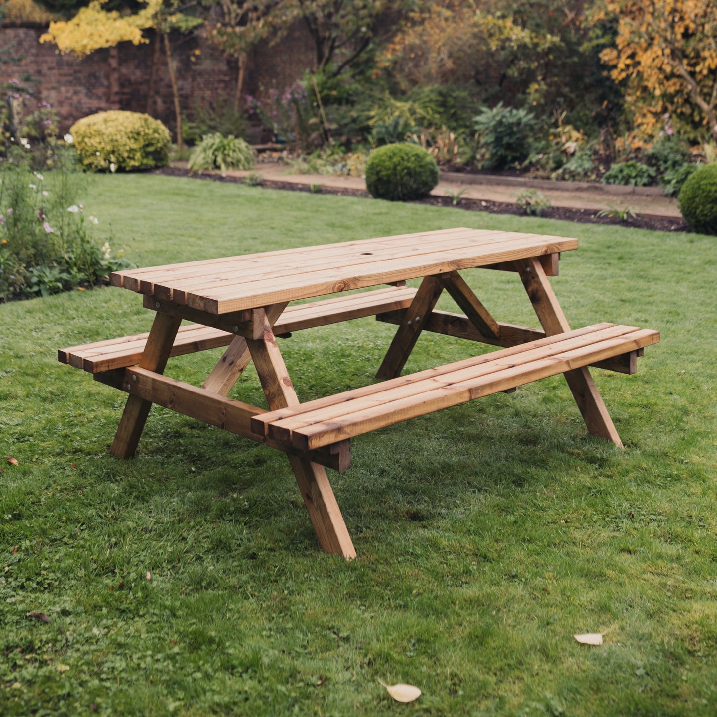 VALLEY PICNIC TABLE 180cm