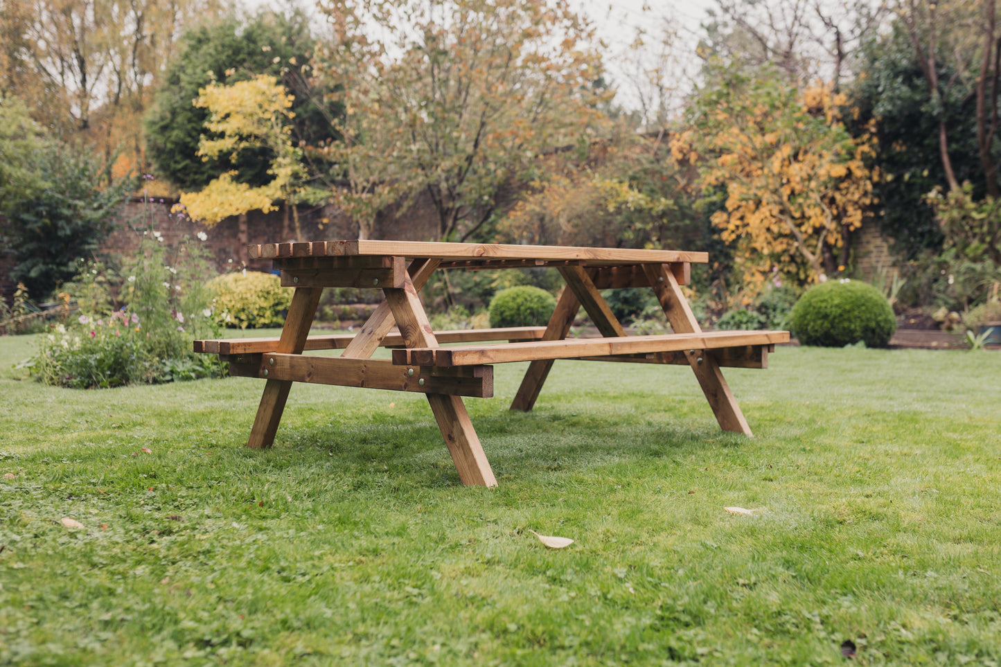 VALLEY PICNIC TABLE 180cm