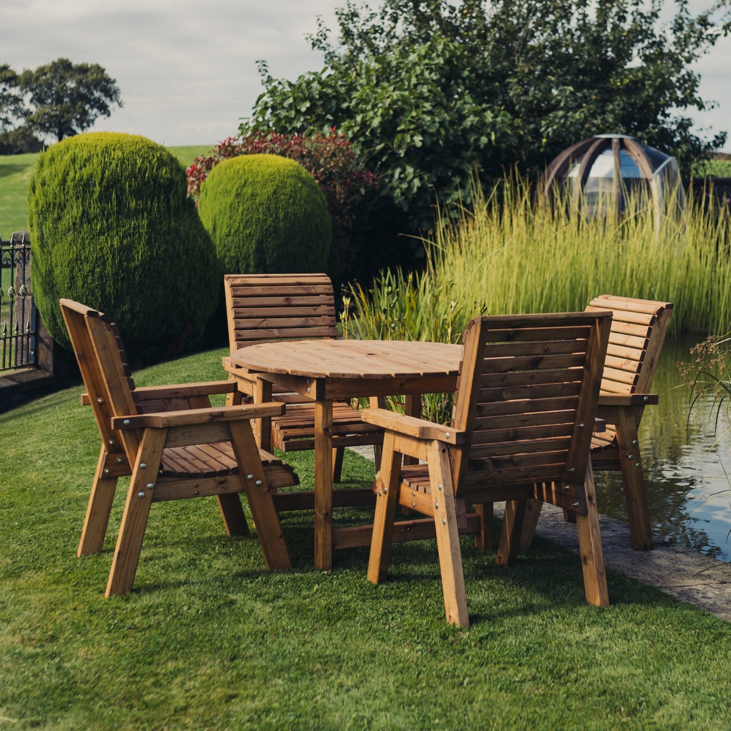 Valley Round Table Set - Sits 4