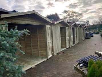 WALK-IN MARKET CHALET WITH BARN DOORS - 2.4m x 2m