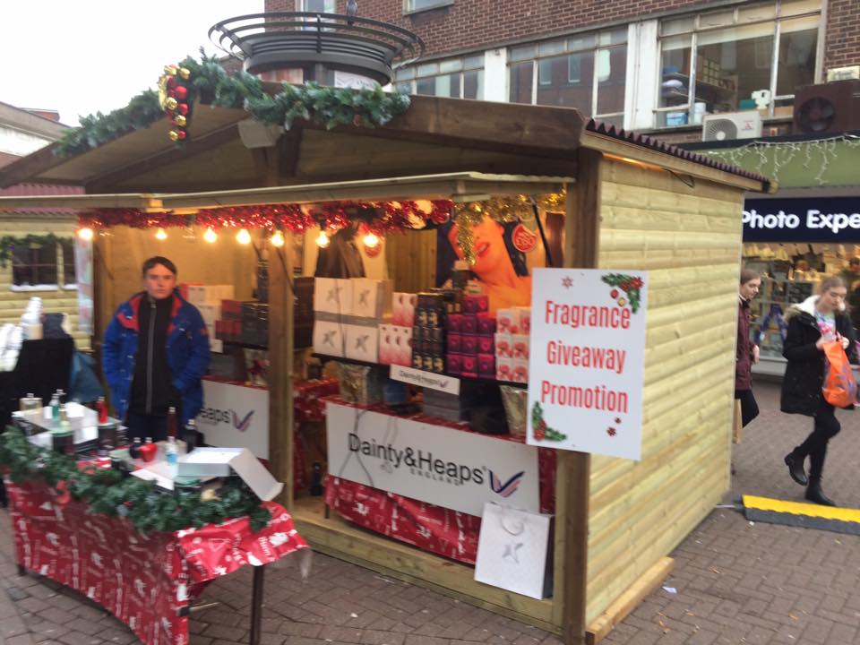 MARKET CHALET - LIFT UP FRONT - 4M x 2.4M
