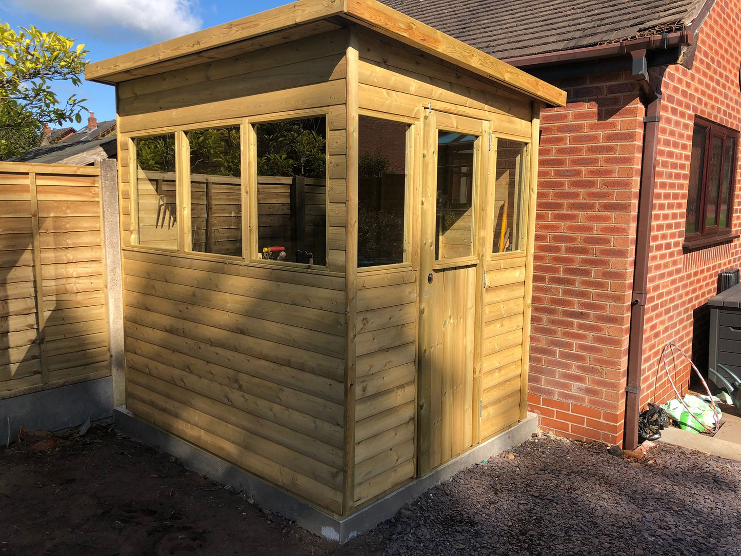 GARDEN POTTING SHED 7X6