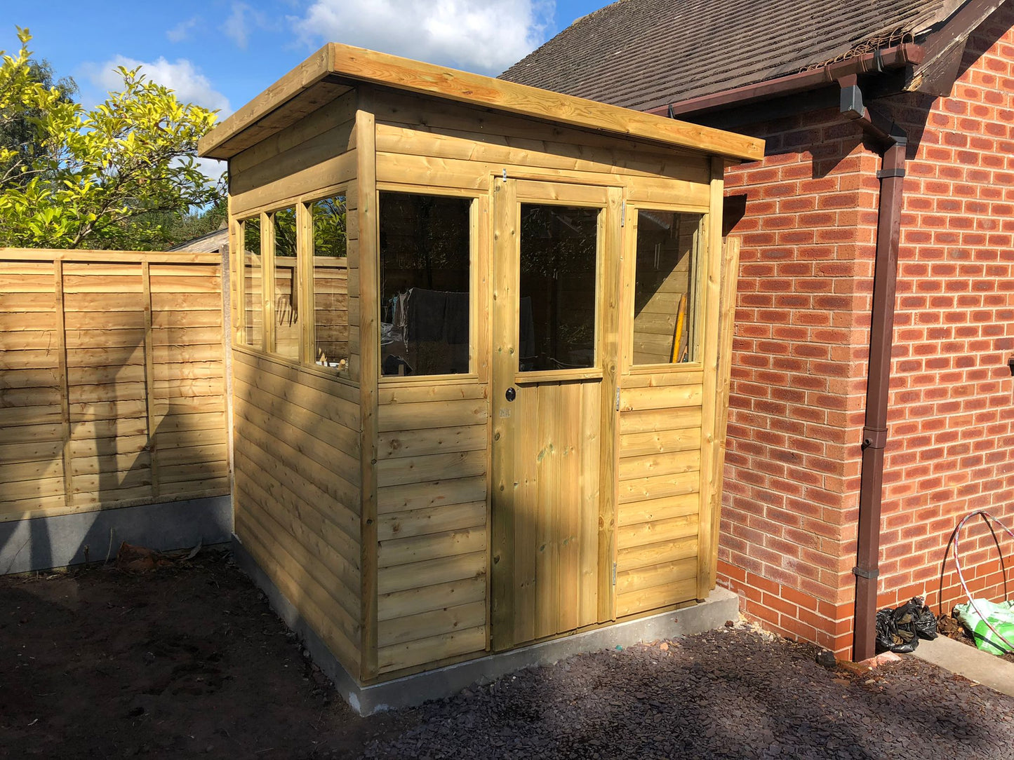 GARDEN POTTING SHED 7X6
