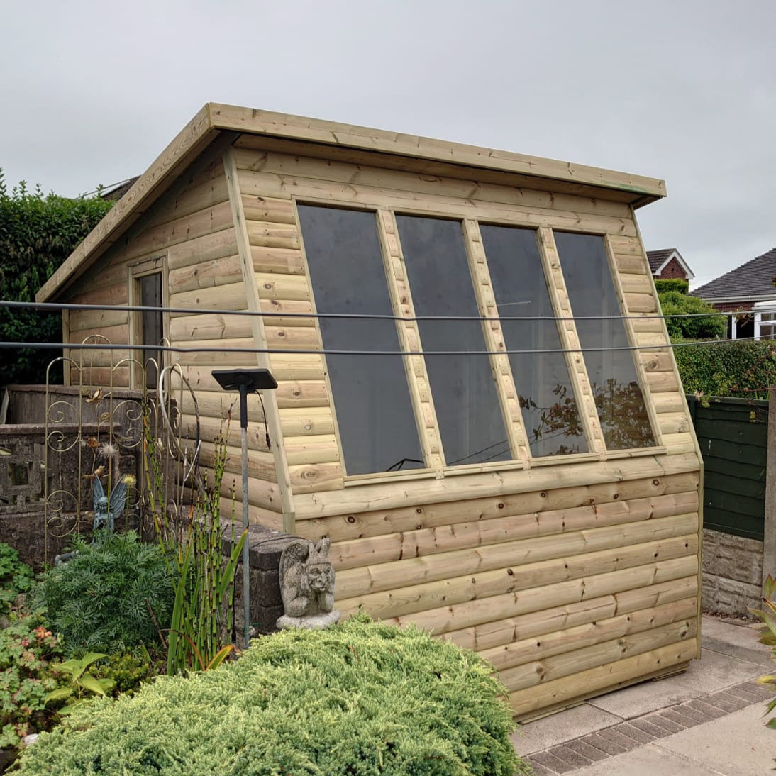 DELUXE POTTING SHED 8x10